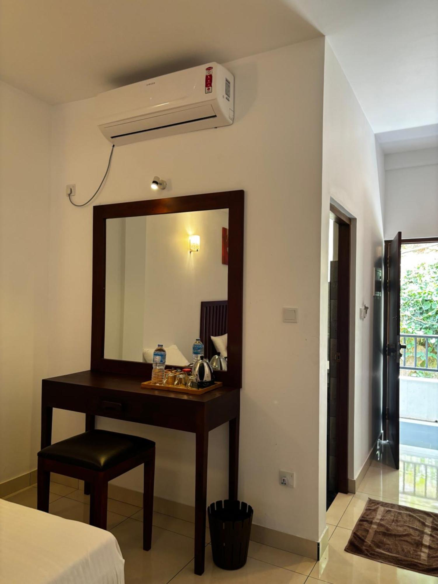 Kandy Hub Guest House Esterno foto